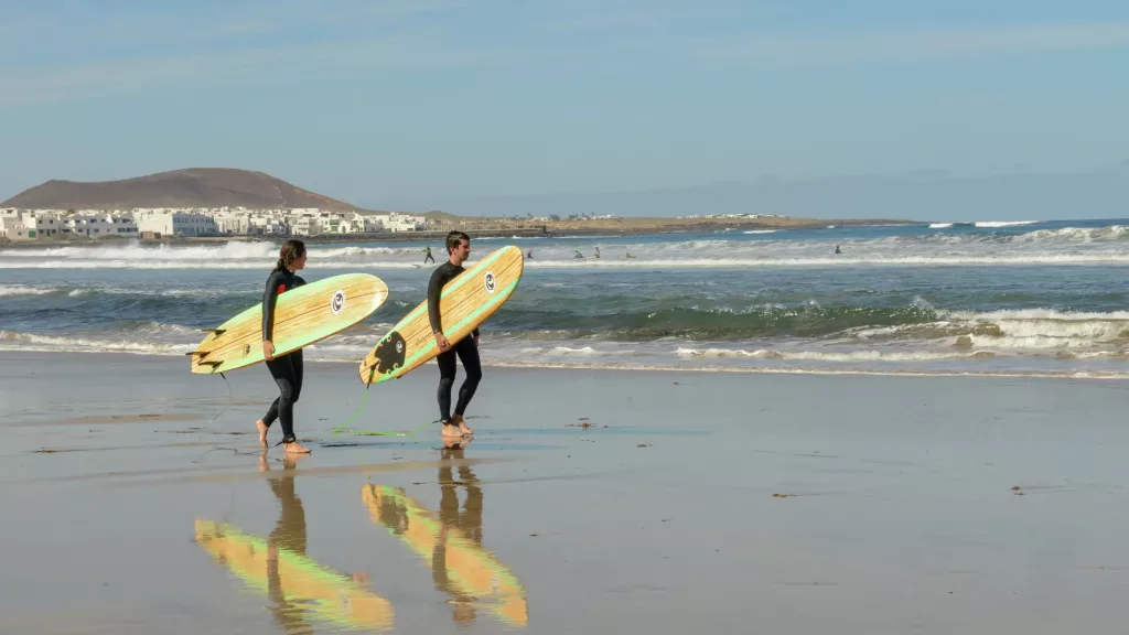 Las Mejores Playas para Surfear en España: Surcando las Olas